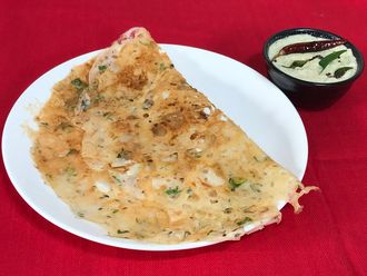 南印度拉瓦多萨或小麦粗粉薄饼