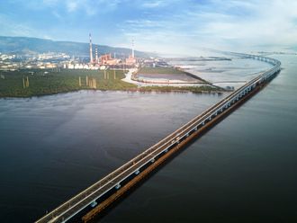 桥梁-1704982603825