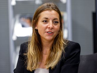 外籍人士为何在迪拜开办骑骆驼学校